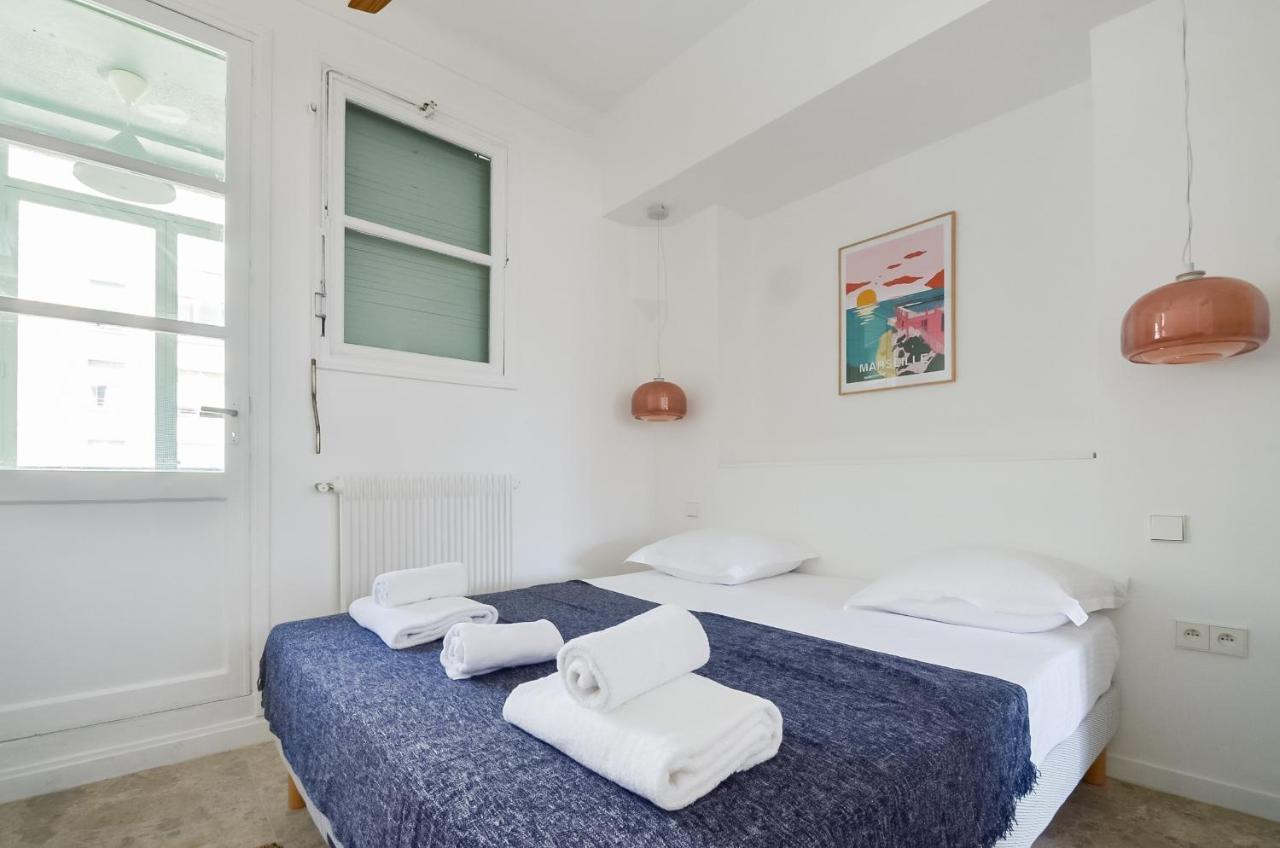 Massilia Blue - Grand Appartement Refait A Neuf Avec Vue Sur Le Vieux Port Marseille Luaran gambar
